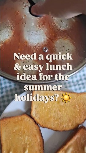 Quick & Easy Summer Holiday Lunch | British Shakshuka in 5 Minutes