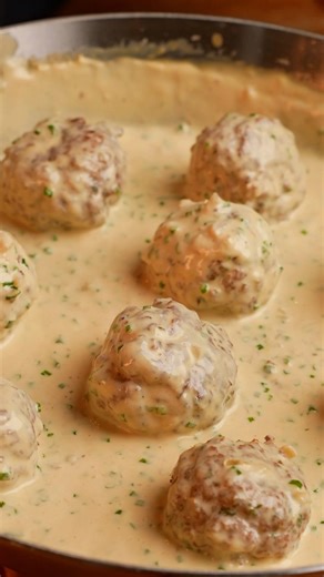 Creamy Chive Sauce with Pork Meatballs #creamsauce #dinnerideas #recipe