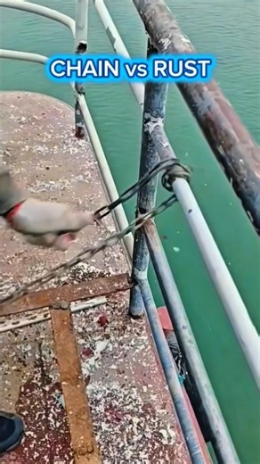 Old-School Chain Paint Removal | Brutal Rust Cleaning on Metal Railing.