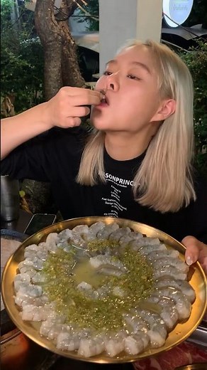 กุ้งแช่น้ำปลาไม่อั้น 319฿ กินฟินๆกับทีมงาน พิกัด : บ้านต้นตำรับ📌
