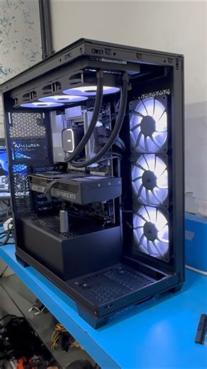 GAMING PC BUILD WITH INTEL ULTRA 7 265K + RTX5070TI #shorts #gaming #pcbuild