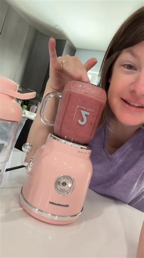 Vintage kitchen retro kitchen #pinkkitchen | Marble Bear Must Haves