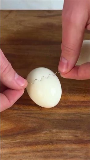 easy way to make beautiful shapes on eggs#shorts