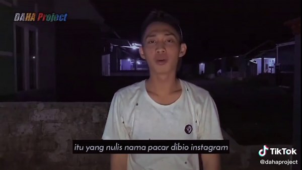 sindir taruuuuussss.... #dahaproject #banjarcomedy