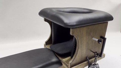 Queening Chair: BDSM Smotherbox Bench With Adjustable Head Clamps - Etsy