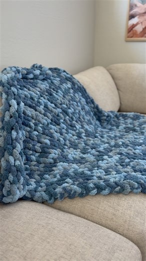 This was a fun color to make for my hand knit chunky blanket! If you’re looking to learn a fun, new and easy hobby, check out my beginner-friendly video tutorials at wildlywoven.store, or my Etsy shop linked in my bio • • • #handknitblanket #chunkyknitblanket #smallbusiness #chunkyblankettutorial #babyblanket #homedecor #diyhomedecor #handmadeblanket #etsycreatorco #falldecor #sidehustle #armknitting #babyshowergift | Wildly Woven Blankets