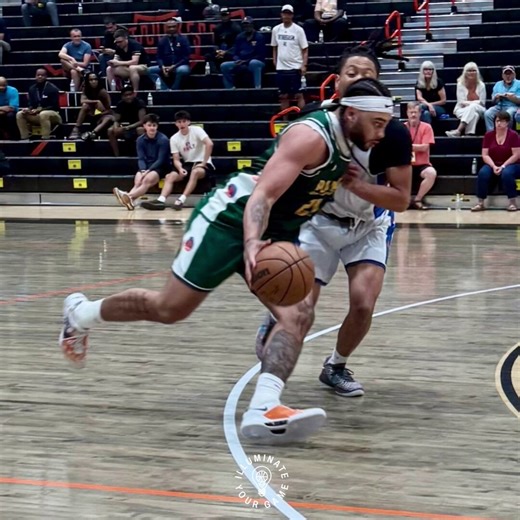 Scouting Notebook📓⏩ #PIT26Kylan Boswell showed poise and patience throughout the game on opening night in Portsmouth, controlling the offense and keeping things organized. A true “coach on the floor,” constantly communicating with teammates on the court and in huddles. He’s an assertive, thoughtful decision maker with a great feel for when to attack vs. distribute. Impressive passer who consistently finds windows and makes the correct reads.Kylan was a disruptor on defense, whether on ball or i