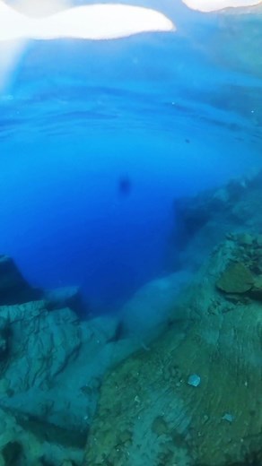 Exploring the Depths of Crater Lake: A First Dive Experience