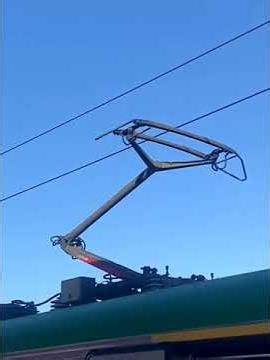 B series pantograph resetting at ellenbrook station
