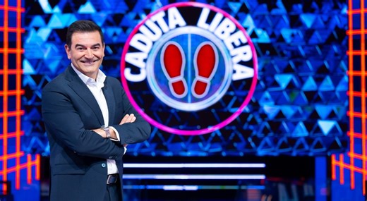 Max Giusti a "Caduta Libera" ringrazia Paolo Bonolis e Gerry Scotti. Cosa ha detto e perché sono così importanti per il conduttore?