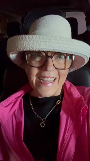 🚗💜 One of the best lessons I’ve learned as a dementia caregiver? Be prepared. When Ben and I go out for a car ride, I bring it all: ✨ Water & snacks ✨ Fiddle toys & music ✨ Tissues & aromatherapy ✨ Change of clothes, briefs, wipes, gloves & plastic bags ✨ Medications & emergency contacts ✨ His diagnosis info & a phone charger (a MUST!) Prior proper planning truly leads to more peaceful proceedings — for both of us. 🌿 💬 What do YOU always pack when you head out with your loved one? Share your