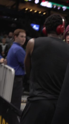 387K views · 10K reactions | All love between Donovan Mitchell and this fan who beat cancer ❤️ The Cavs take on the Lakers today at 3:30pm/et on the NBA App and NBA League Pass. | NBA | Facebook