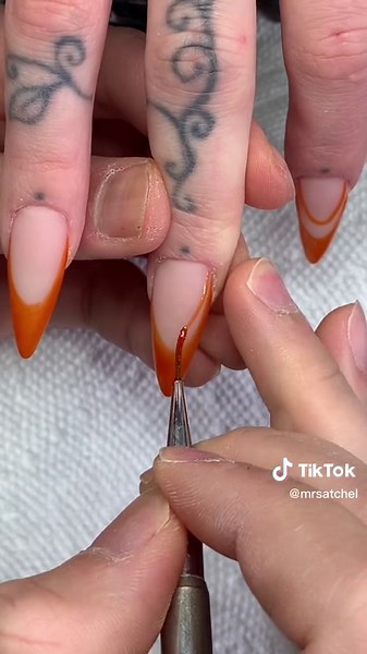 B-ong Sat នៅលើ TikTok