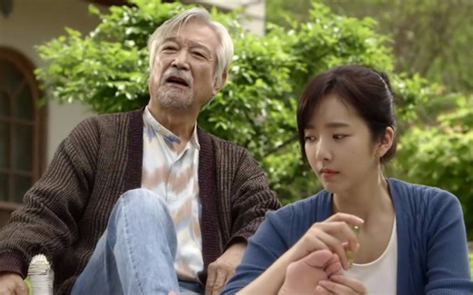 一部人性韩国电影，女孩为了老人的家产，屈身当保姆用尽各种手段