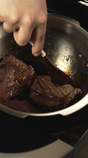 Rich, savory Korean Galbi Jjim made easy in CUCKOO’s best-selling rice cooker #ricecooker #recipe