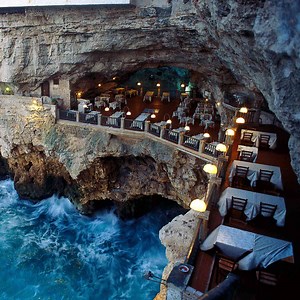 The View from This Italian Cliffside Restaurant Is Worth the Trip