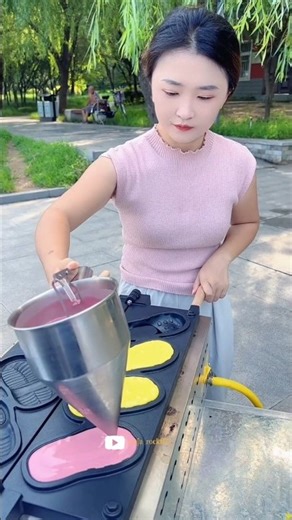 🍰 Pomegranate Cake Comedy | Angry Cat Wants Likes 😺🎉