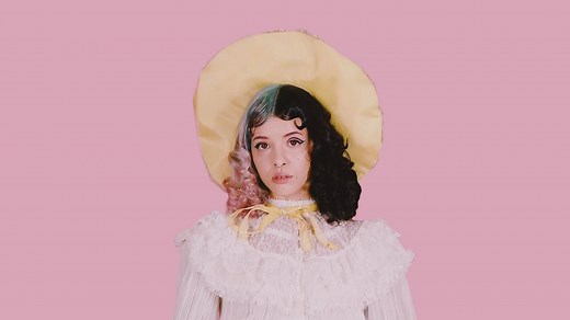 DOLLHOUSE (EN ESPAÑOL) - Melanie Martinez - LETRAS.COM