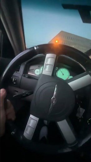 2006 Chrysler 300 SRT8 Quick POV #mopar #chrysler #srt #srt8