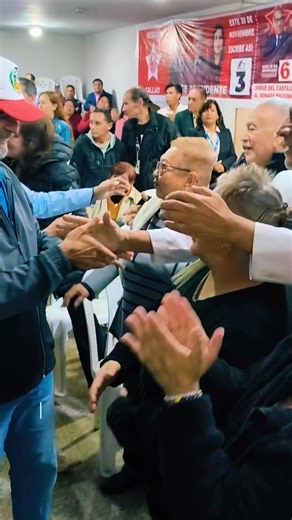 77K views · 2.5K reactions | EL DEFENSOR DEL APRISMO ESCRIBE EL 62 DE Mauricio Mulder | APRA - Partido Aprista Peruano | Facebook