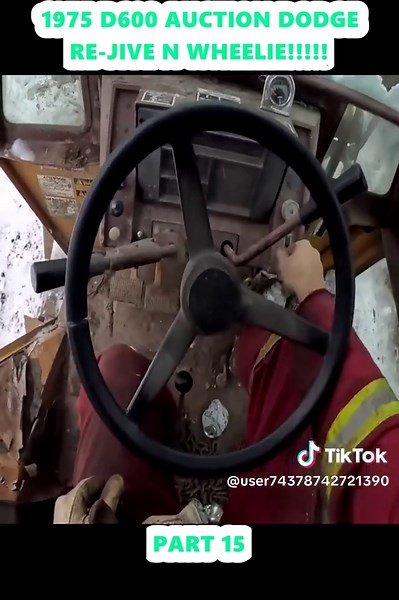 1975 Dodge D600 Auction Highlights and Wheelie Action