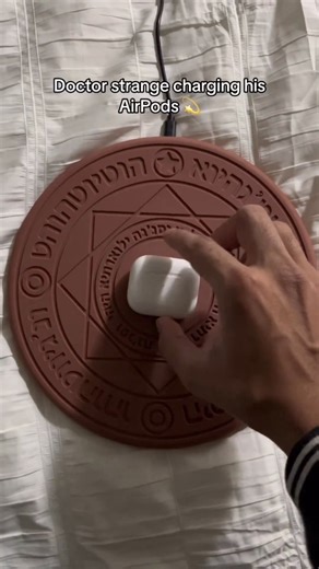 30K views · 11 reactions | Magic Array Wireless Charging Pad (link in bio)  www.howdoibuythis.com  Free shipping worldwide ⏳️ Limited time, BLACK FRIDAY SALE up to 60% OFF | tech_inventions | Facebook