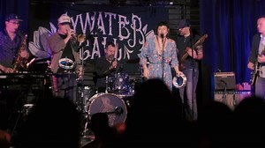 El septeto canadiense Bywater Call finalizará su gira de conciertos por todo lo alto en la sala Copérnico Conciertos de #madrid el próximo 12 de noviembre. Prepárate para una fiesta del mejor soul rock con la portentosa voz de Meghan Parnell al frente. Una banda en plena forma que llega para emocionarte y hacerte bailar a partes iguales. ¡No te lo pierdas! Entradas en Mutick: https://mutick.com/e/entradas-bywater-call-en-madrid-2 | The Mad Note Co.