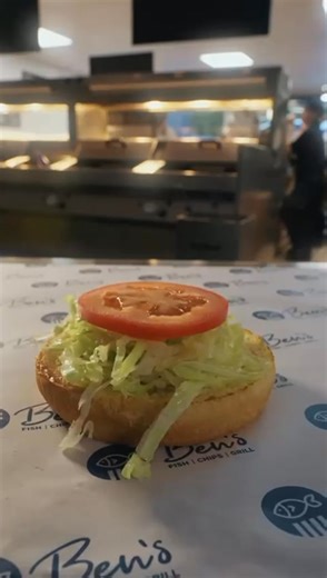 Our burger menu 🍔 all cooked on a chrome griddle plate fresh to order 😋 All our burgers are 6oz dry aged steak burgers from the award winning butcher, Philip Warren in Launceston. Served with salad & house burger sauce ✅ Beef burger ✅ Cheeseburger ✅ Onion ring loaded burger ✅ Castello blue cheese & bacon burger ✅ BBQ beef brisket loaded burger ✅ BBQ pulled pork loaded burger ✅ Philly cheese burger Perfect with a portion of chippy chips or our loaded fries ❤️ | Ben’s Liskeard