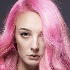 Beckii Whiting – Age, Bio, Personal Life, Family & Stats | CelebsAges