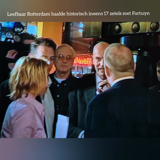 Pim Fortuyn over een fatsoenlijke indeling van een stad. Rotterdam zijn woonlocatie in dit geval, het probleem van de Pvda, jarenlang wegkijken en verloedering in wijken. Fortuyn werd vermoord vanwege feiten rond ongemak en onvrede benoemen, en dat ook aan te willen pakken. Zijn dood was een brede ramp, voor iedereen in dit land. Fortuyn had behoorlijk lef en inzet, zijn partij Leefbaar Rotterdam nog steeds de grootste, heeft zichtbaar de stad wat veiliger gemaakt en opgeschoond. Wat daar zo rec