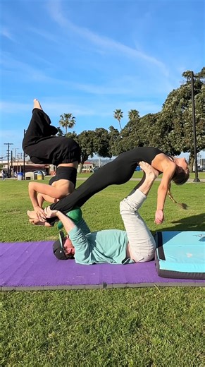 Evan - ☀️San Diego🌴 on Instagram: "Check my bio to start learning acro for free!"