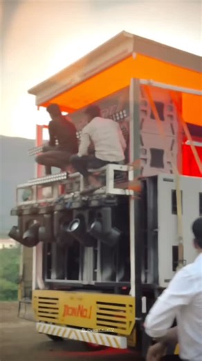 𝐒𝐇𝐀𝐑𝐊 𝐀𝐔𝐃𝐈𝐎 🦈 on Instagram: "Yesterday Night Show🐦‍🔥 . . . . . . #sharkaudio #sound #shark #viral #maharashtra"