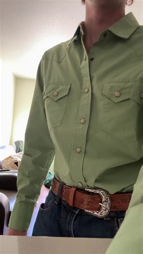 contrabasstrombonecowboy (@contrabasstrombonecowboy)’s videos with Country Boy - Alan Jackson