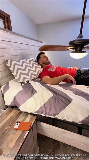 Este truco casero para dormir tiene un giro brutal #prank #shorts #funny