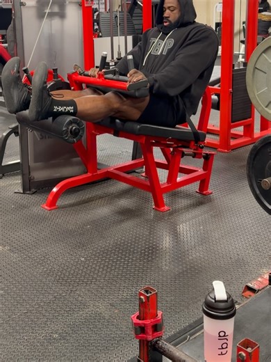 Marc Hector - IFBB PRO - Online Coach | Training complete for 2025 🤝 My last training session of this year wrapped up this afternoon. Took a drive over to @thewarehousegym where... | Instagram