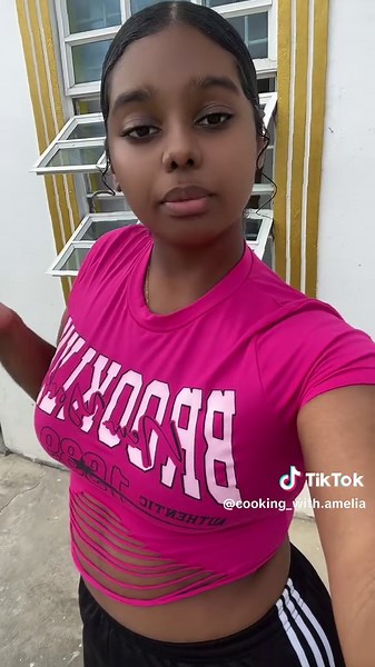 cooking_with.amelia (@cooking_with.amelia)’s videos with original sound - Joel🥀