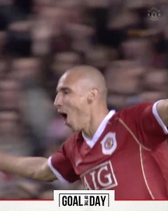 A UEFA Champions League goal to cherish for Henrik Larsson! 👏 #GoalOfTheDay | Manchester United