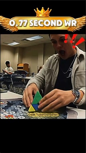 Pyraminx world record single (0.77 second)