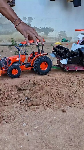 รถเกี่ยวคูโบต้าบังคับ: ของเล่นที่ต้องมีสำหรับเด็ก