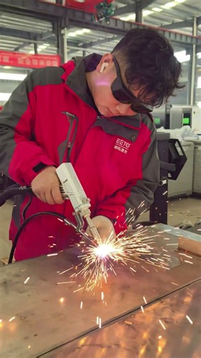 4-in-1 Handheld Laser Welder | Welding 3mm & 5mm Carbon Steel + 3mm Stainless Steel