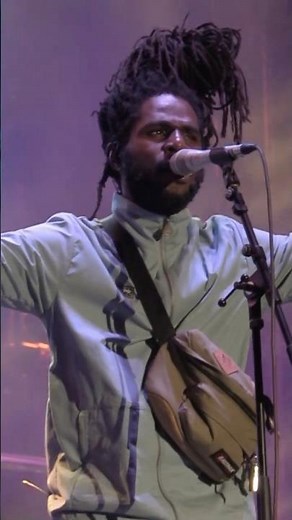 Chronixx Performs Skanking Sweet