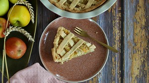 Jablečný linecký koláč - fotografie 12 - Toprecepty.cz