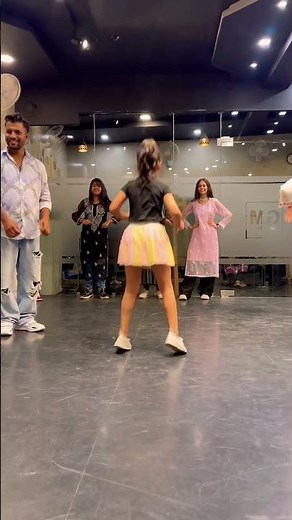 Kajra re | Deepak Tulsyan Choreography | GM Dance Centre | Ravya The Rockstar #GMDC #youtubeshorts