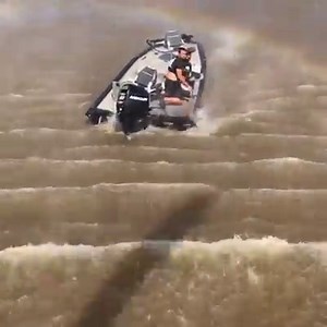 46M views · 32K reactions | @heavydsparks called me and said we need to go on a rescue mission...Got a call this morning that this guy was test driving a boat and he didn’t like it, so we saved him from a bad purchase. #hero | The Muscle | Facebook