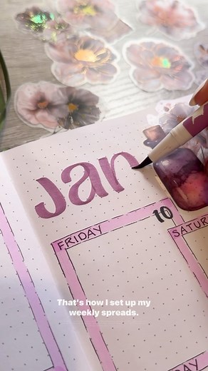 Emma ✨ | Weekly spread tutorial What other tutorials do you want to see? 👀 Using: @vividscribbles Dotted Journal @writechofficial Aurora Gel Pen... | Instagram