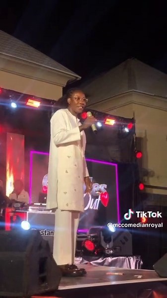 Manage this till full video drop . #femalecomedian #standupcomedy #comedyshow #fypシ゚viral #mufasatundeednut