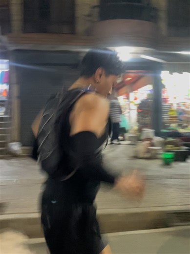 Lightweight 2L Hydration Vest for Runners