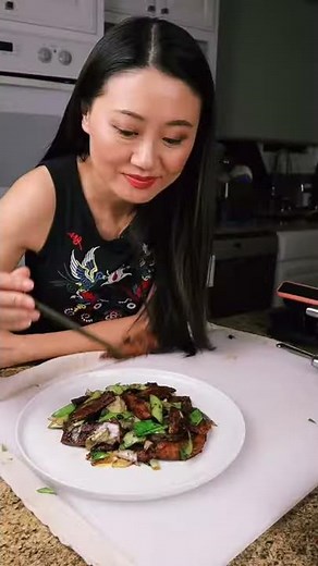 My hometown dish-Classic Sichuan Double cooked pork belly- Hui Guo Rou 回锅肉