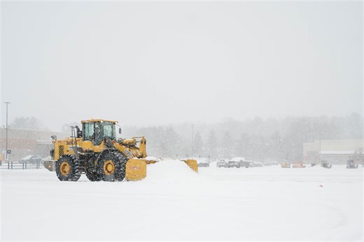 More than 140,000 lose power on Cape Cod during blizzard. Crews warn repairs could take days