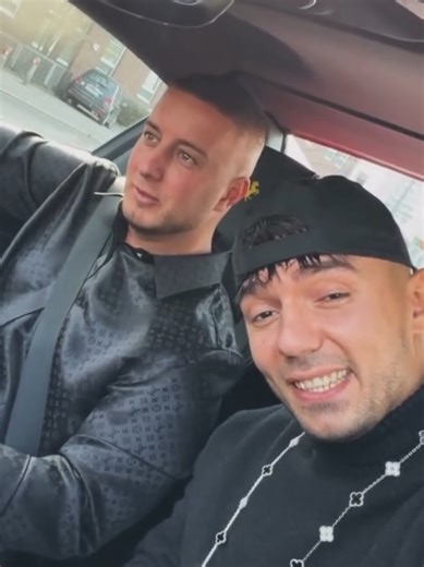 Capital Bra unterschreibt einen MEGA Deal – Die Aufregung!